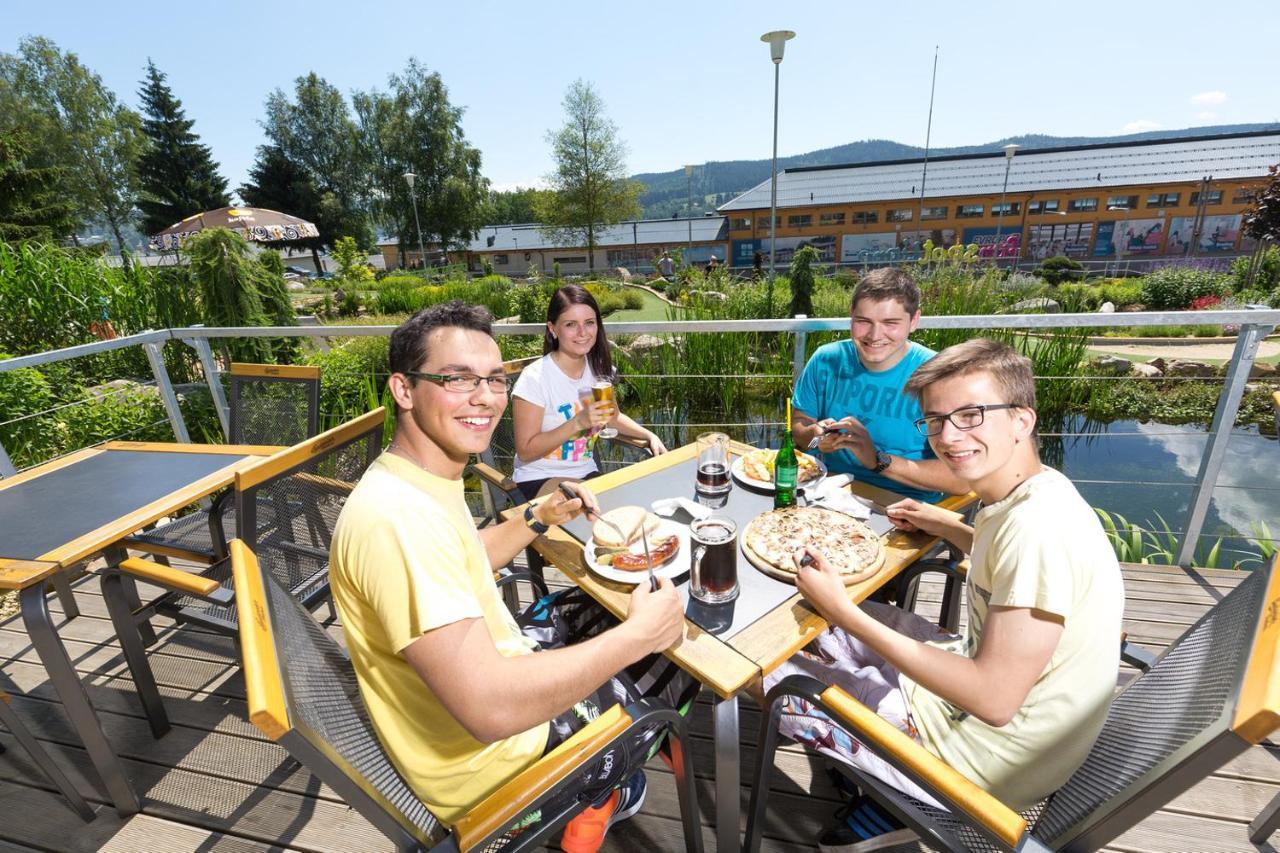Rekreacni Domek Kobylnice Lipno 伏尔塔瓦河畔利普诺 外观 照片