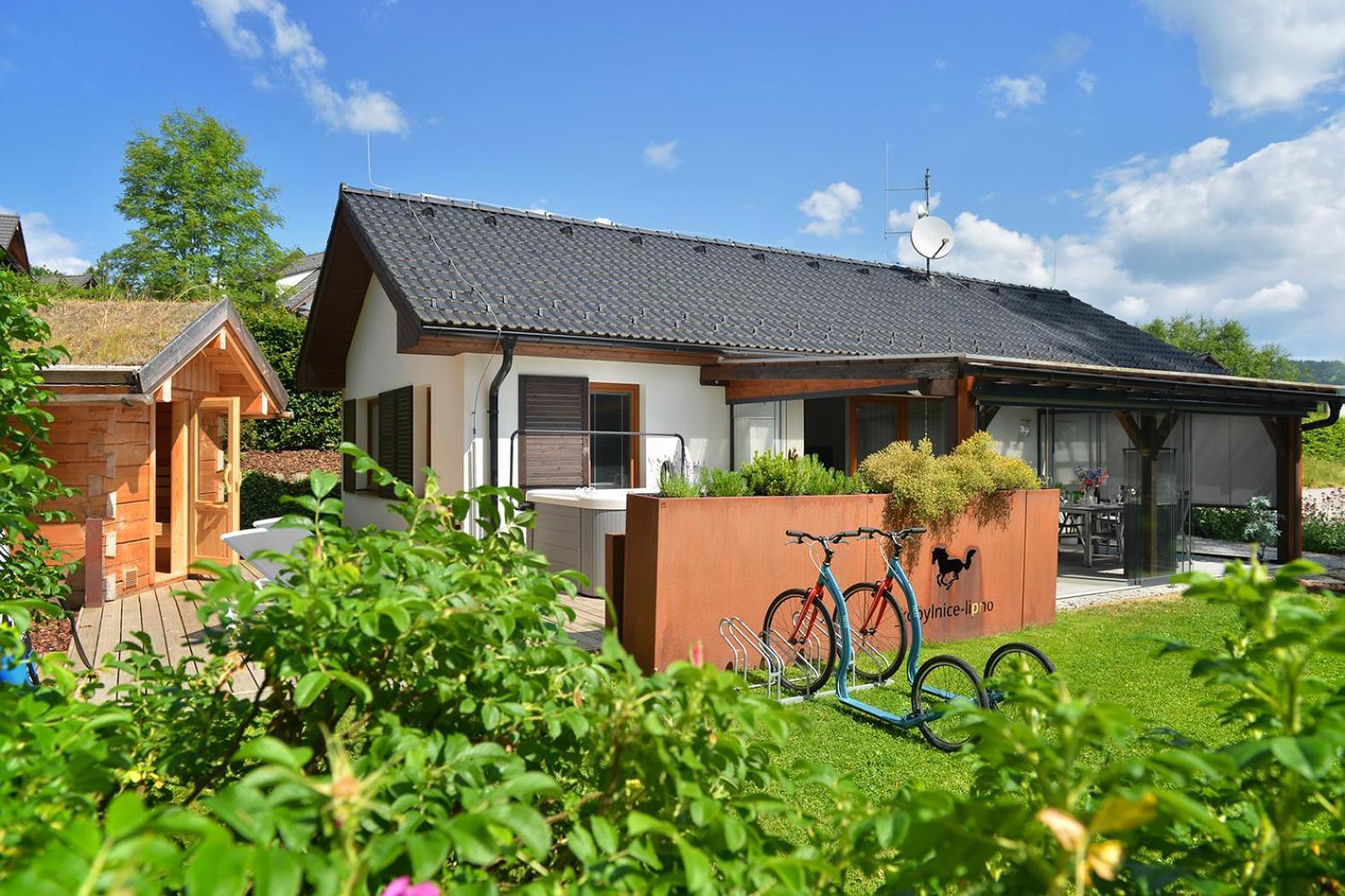 Rekreacni Domek Kobylnice Lipno 伏尔塔瓦河畔利普诺 外观 照片